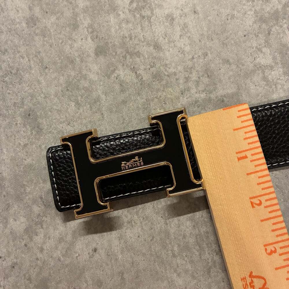 Vintage Style Black Leather Men’s Belt with Gold Buckle - Picture 7 of 10